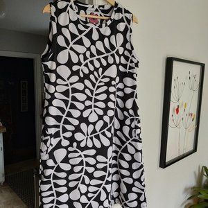 Leslie Evers Shift Dress